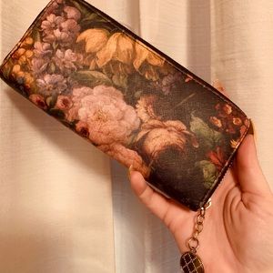 Tory Burch Bags - FLORAL + GOLD WALLET // BRAND NEW Tory Burch Bags - FLORAL + GOLD WALLET // BRAND NEW